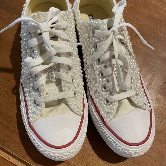 Custom jeweled size 7.5 womens Converse - Picture 2 of 5